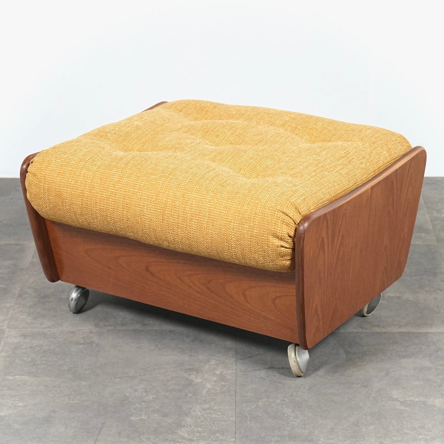 【G-PLAN】ヴィンテージ オットマン(スツール)【張替済】