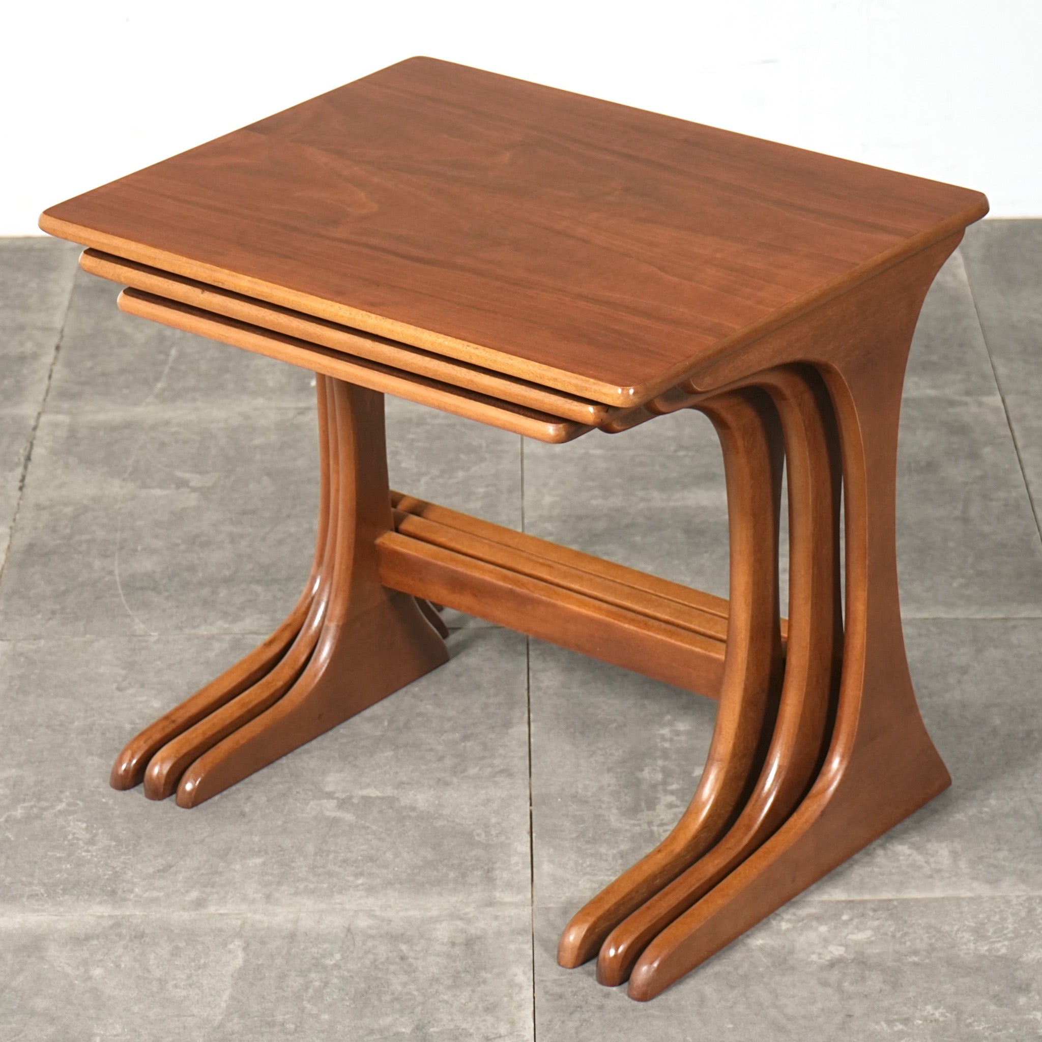 Jentique ヴィンテージ ネストテーブル サイドテーブル ナイトテーブル Jentique】ヴィンテージ ネストテーブル – TIME HYPE