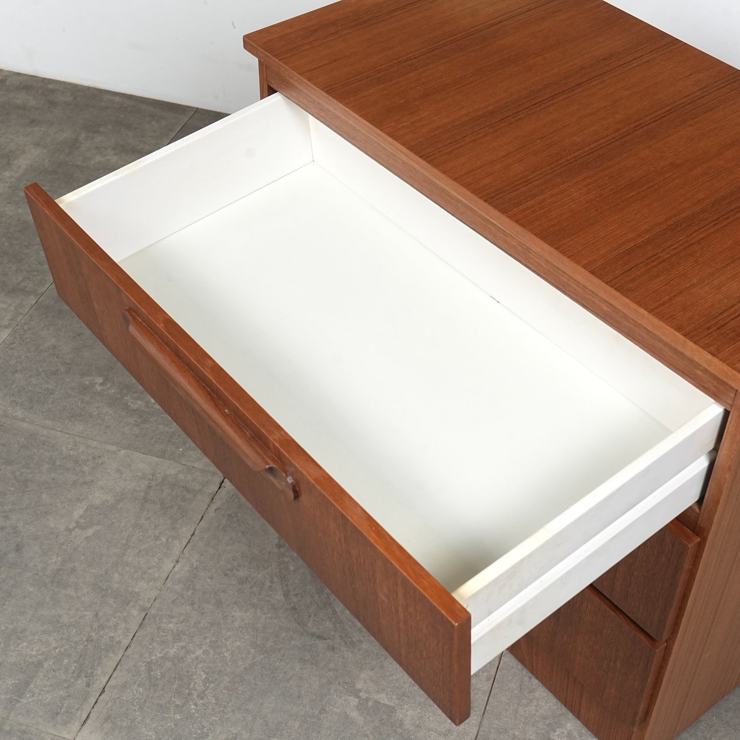 イギリスヴィンテージ チェスト