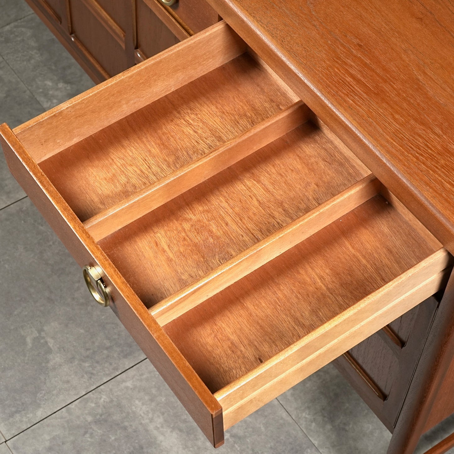 【NATHAN】ヴィンテージ サイドボード