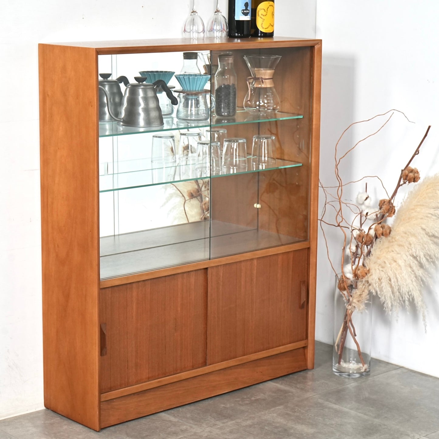 【Herbert E Gibbs】ヴィンテージ ガラスキャビネット