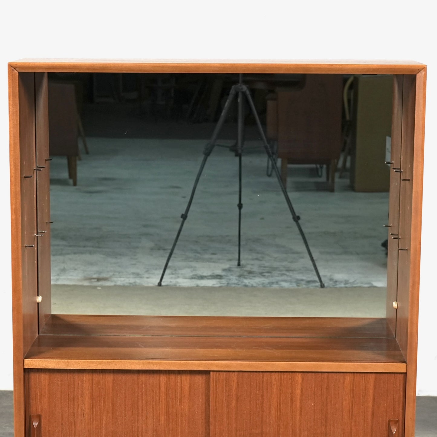 【Herbert E Gibbs】ヴィンテージ ガラスキャビネット