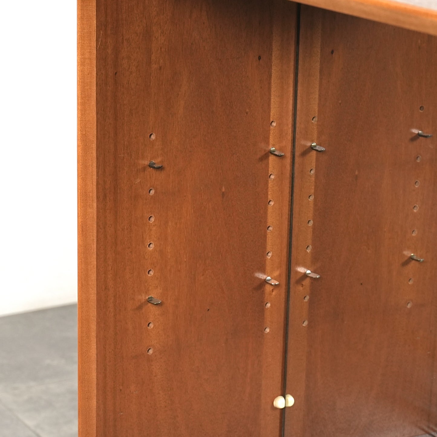 【Herbert E Gibbs】ヴィンテージ ガラスキャビネット