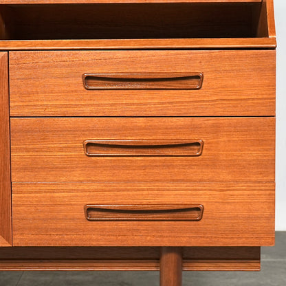 【Meredew】ヴィンテージ キャビネット(ハイサイドボード)