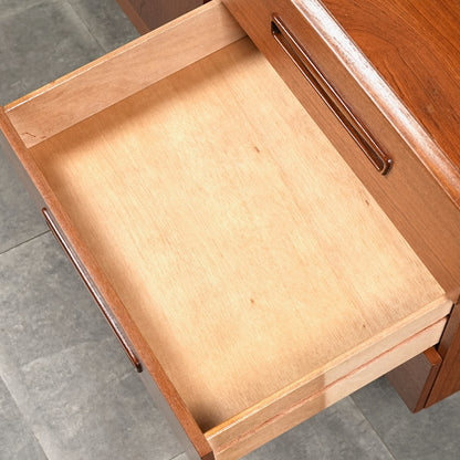 【Meredew】ヴィンテージ キャビネット(ハイサイドボード)