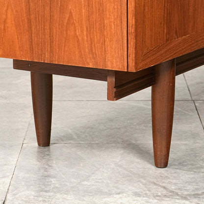 【Meredew】ヴィンテージ キャビネット(ハイサイドボード)