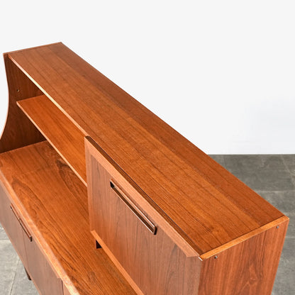 【Meredew】ヴィンテージ キャビネット(ハイサイドボード)