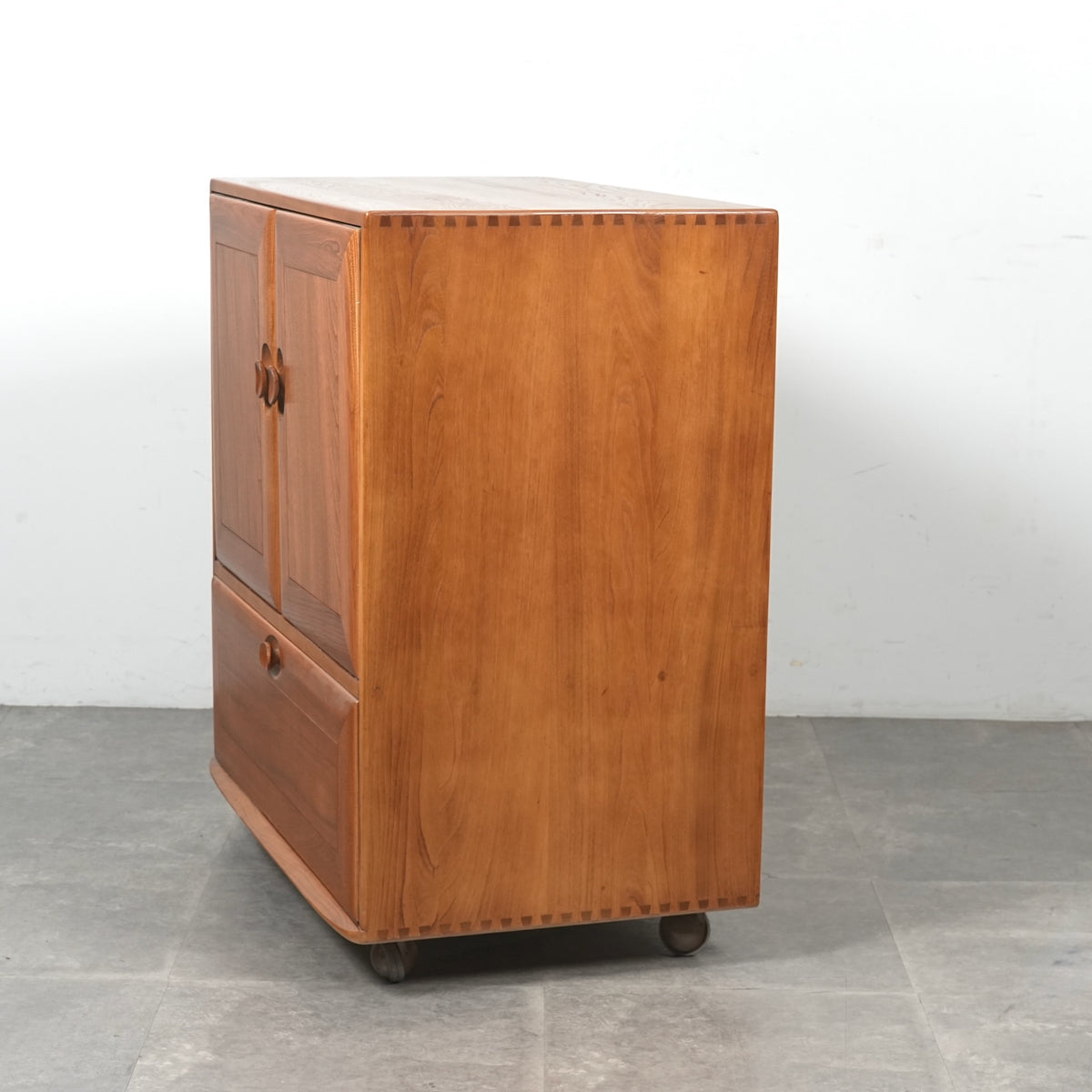 【ERCOL】ヴィンテージ キャビネット