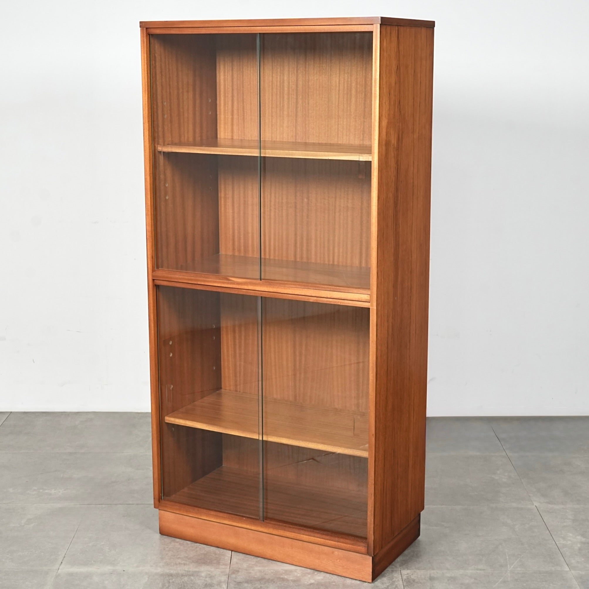 最終値下げ！10月末で終了　イギリス　ハーフムーンキャビネット　キャビネット ハーフムーンキャビネット 1910年代 イギリス / WESTWOOD ANTIQUES