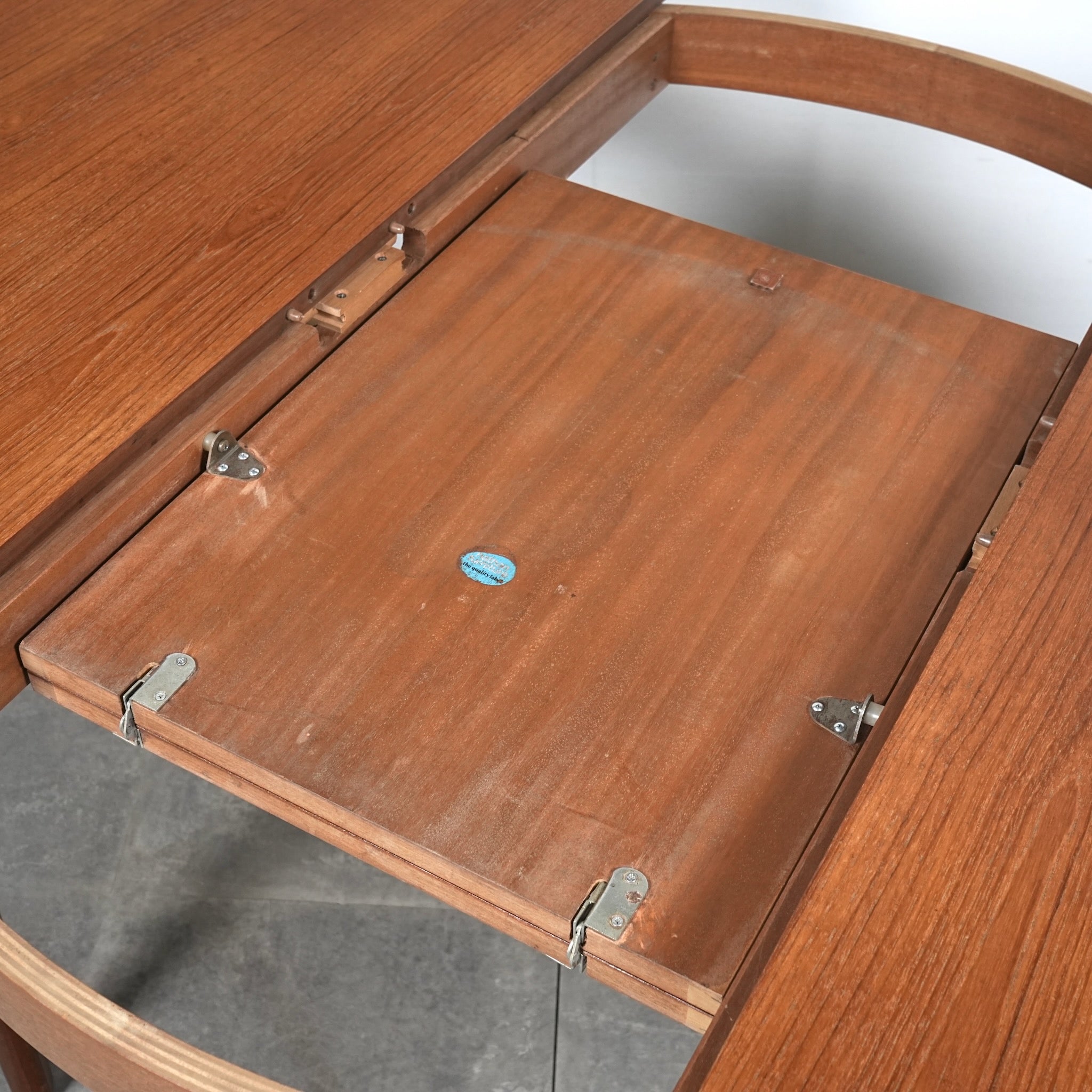 NATHAN】エクステンション ラウンドテーブル – TIME HYPE