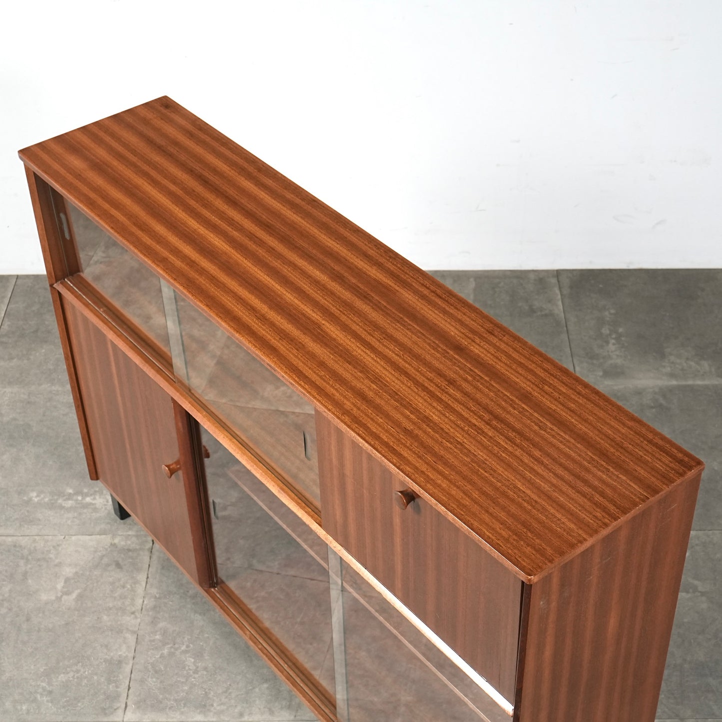 【NATHAN】ヴィンテージ ガラスキャビネット