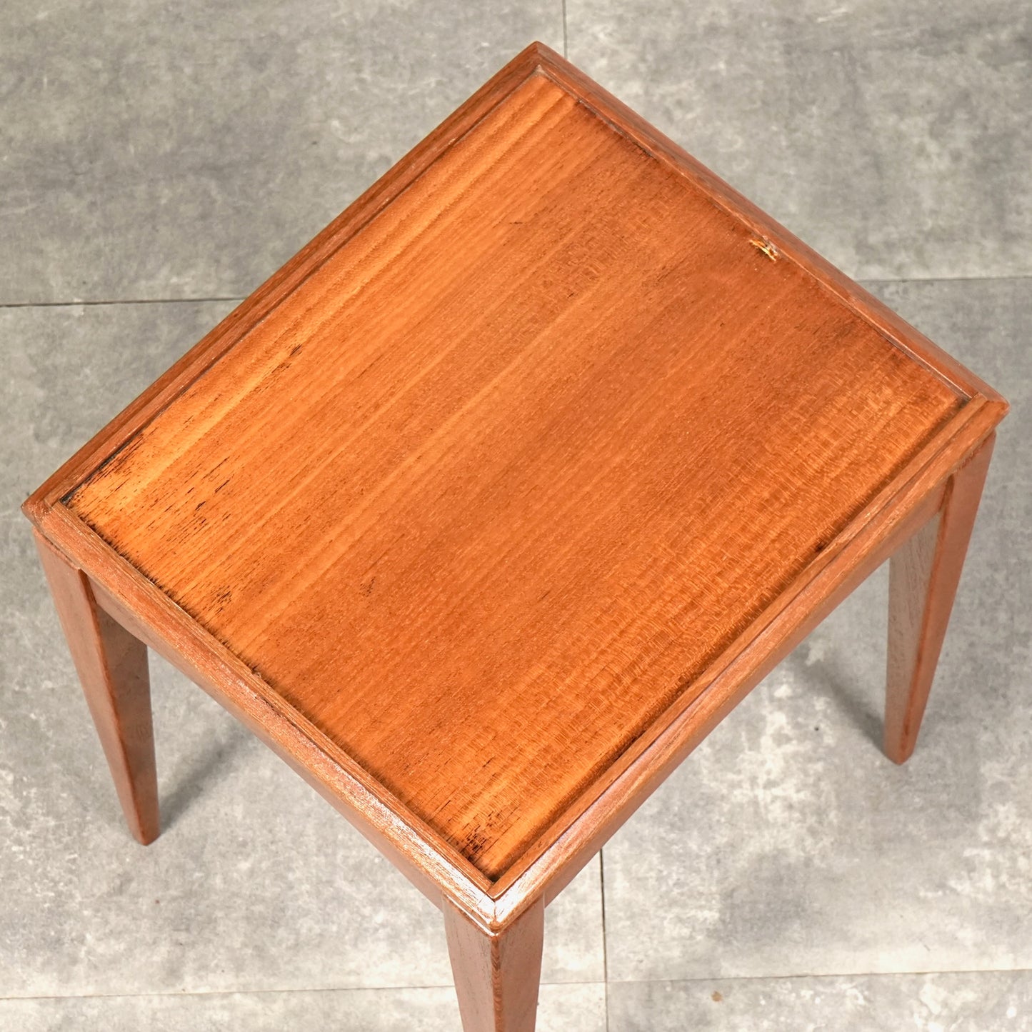 イギリスヴィンテージ ネストテーブル