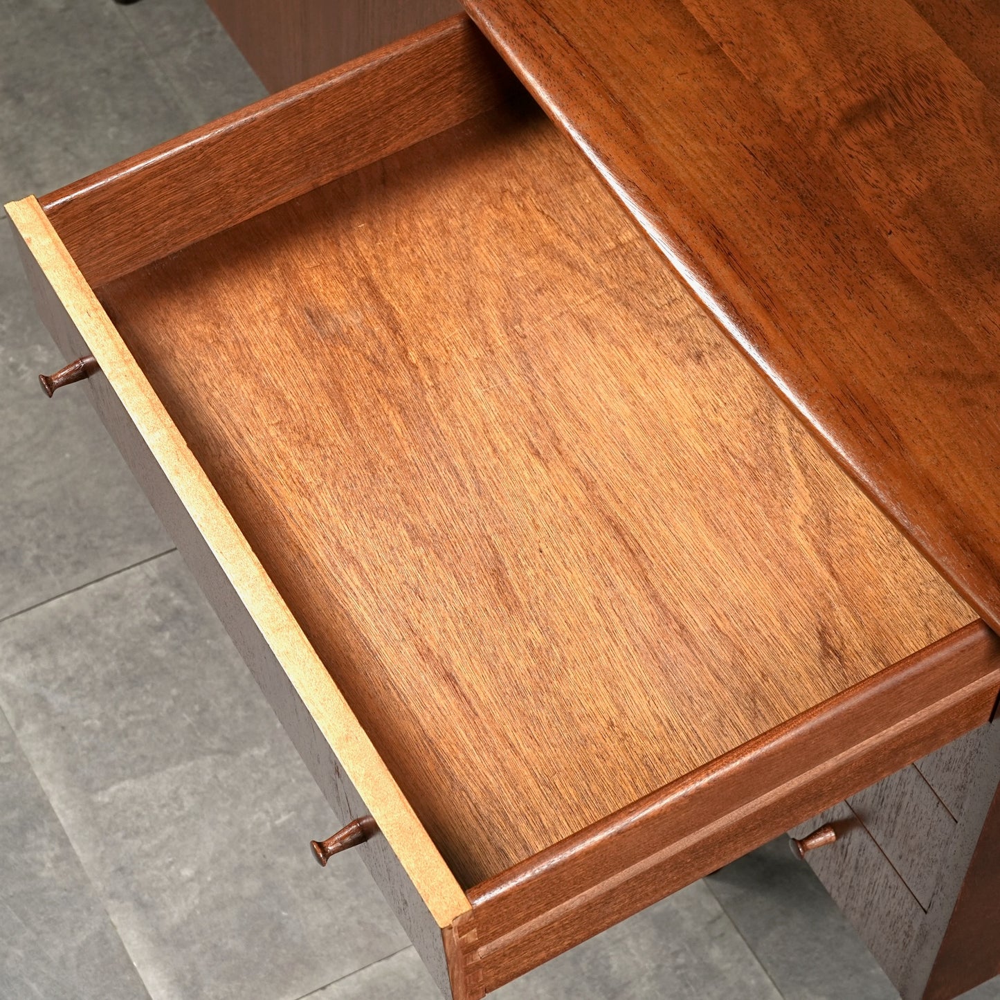 【Dalescraft】ヴィンテージ サイドボード