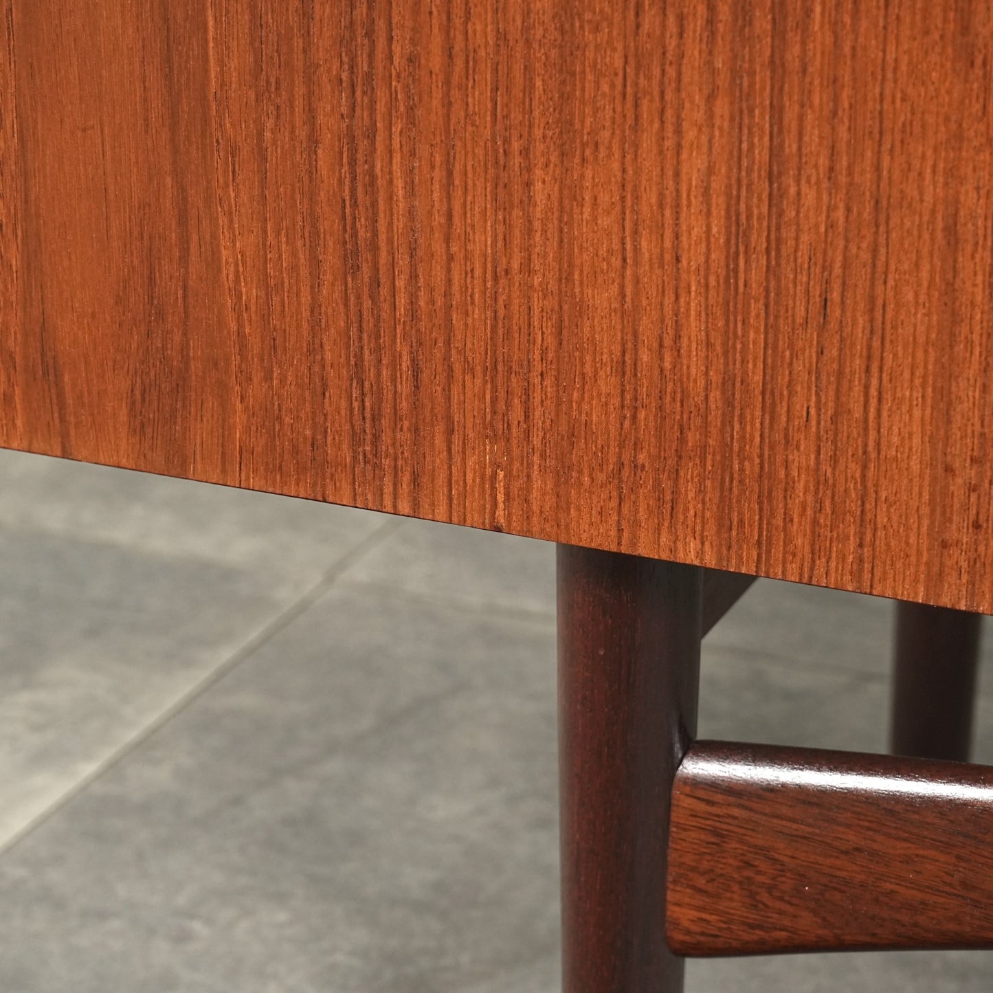 【Dalescraft】ヴィンテージ サイドボード