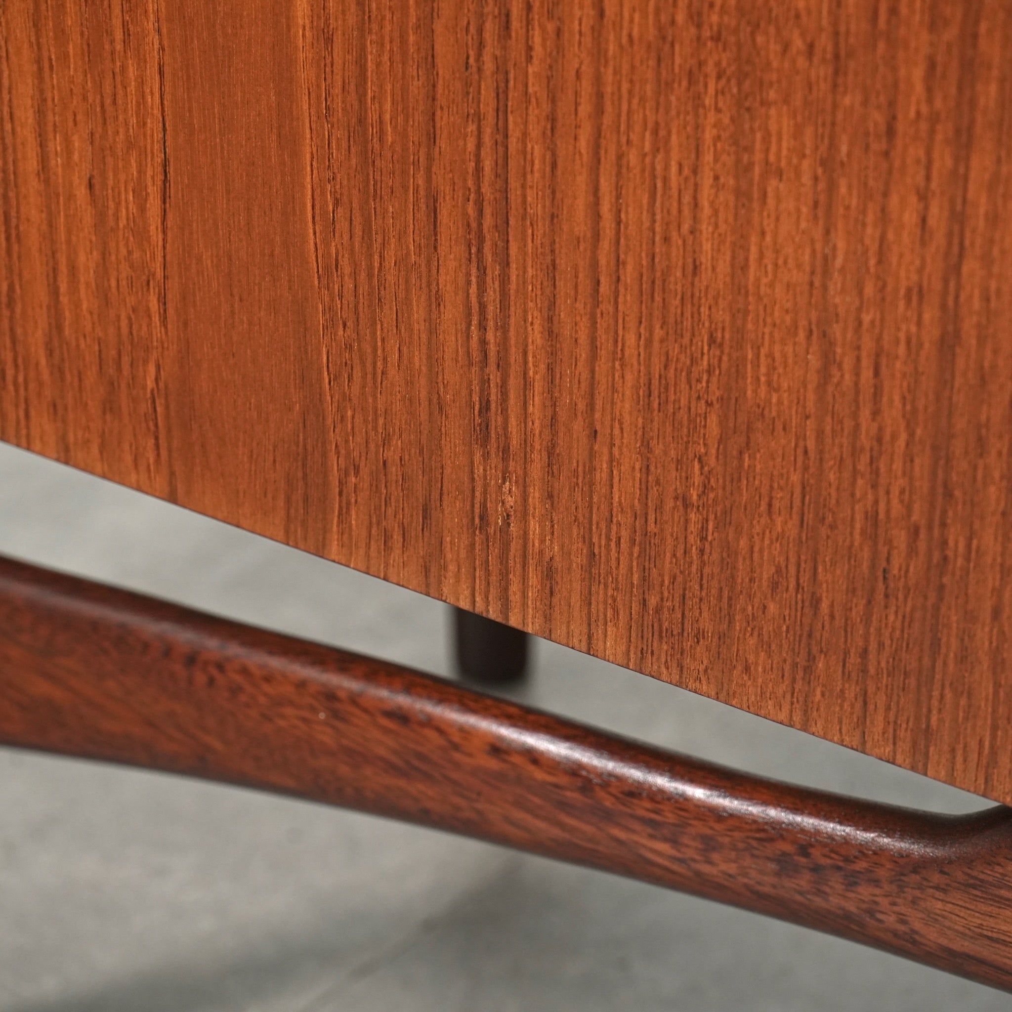 Dalescraft】ヴィンテージ サイドボード – TIME HYPE