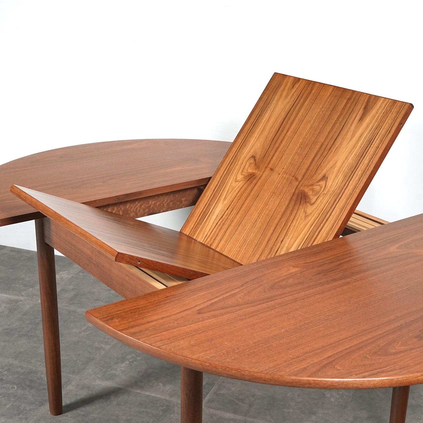 デンマークヴィンテージ ラウンドテーブル