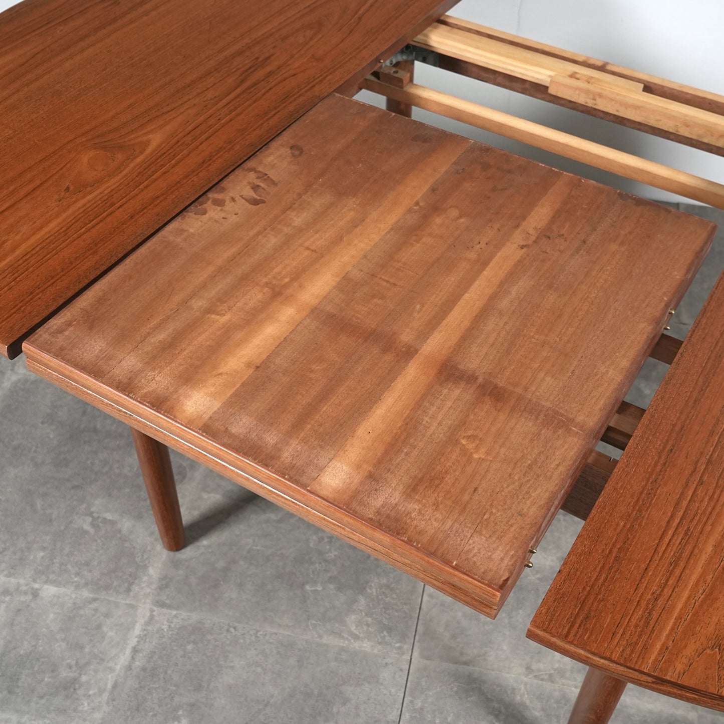 デンマークヴィンテージ ラウンドテーブル