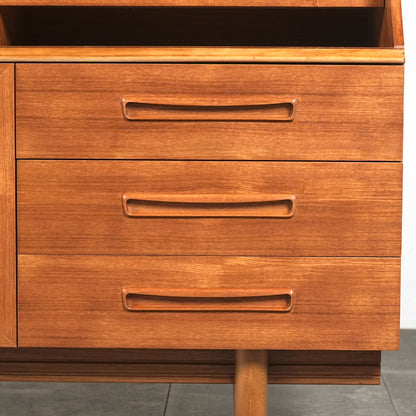 【Meredew】ヴィンテージ キャビネット(ハイサイドボード)