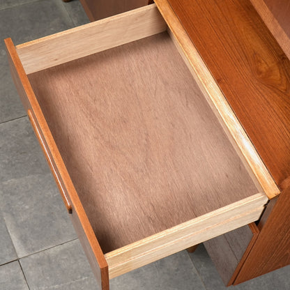 【Meredew】ヴィンテージ キャビネット(ハイサイドボード)