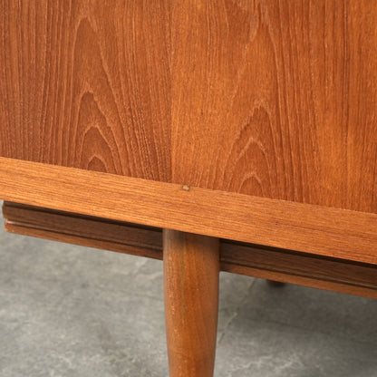 【Meredew】ヴィンテージ キャビネット(ハイサイドボード)