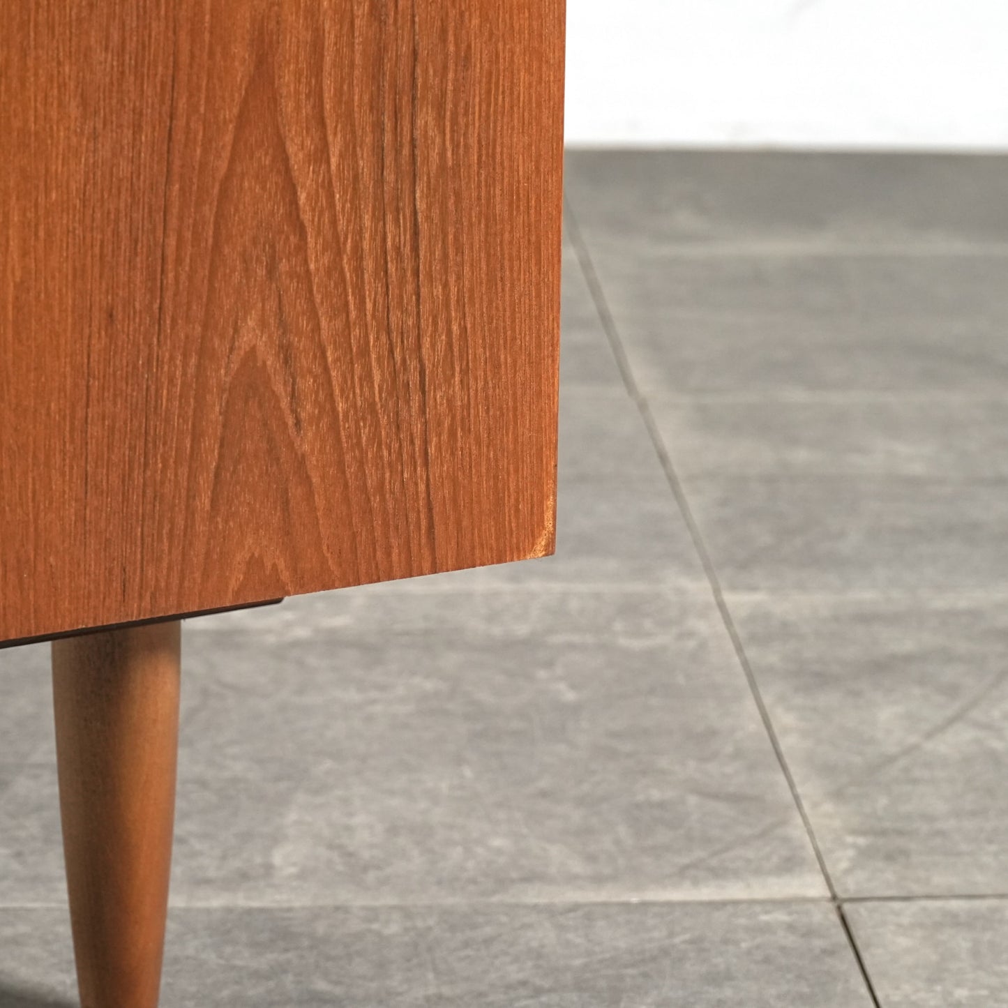 【Meredew】ヴィンテージ キャビネット(ハイサイドボード)