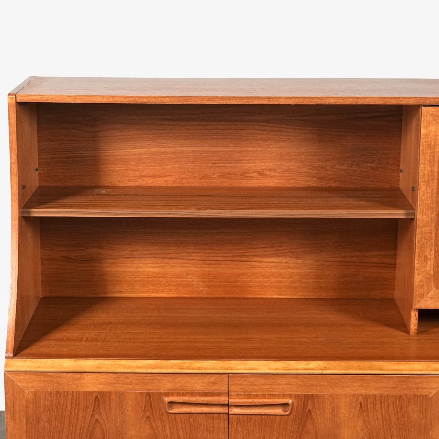 【Meredew】ヴィンテージ キャビネット(ハイサイドボード)