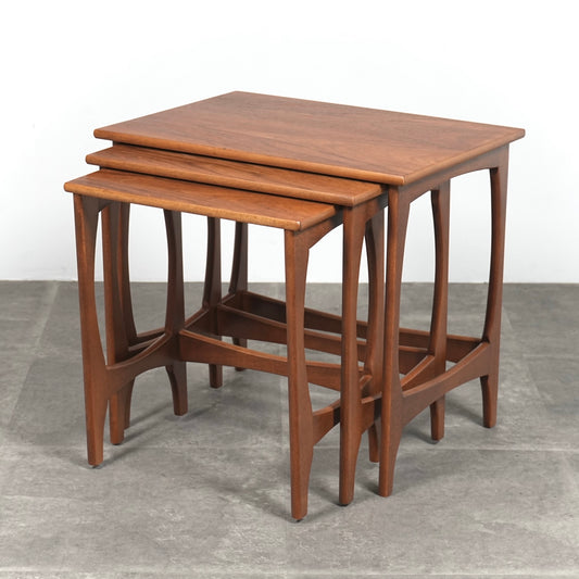 イギリスヴィンテージ ネストテーブル