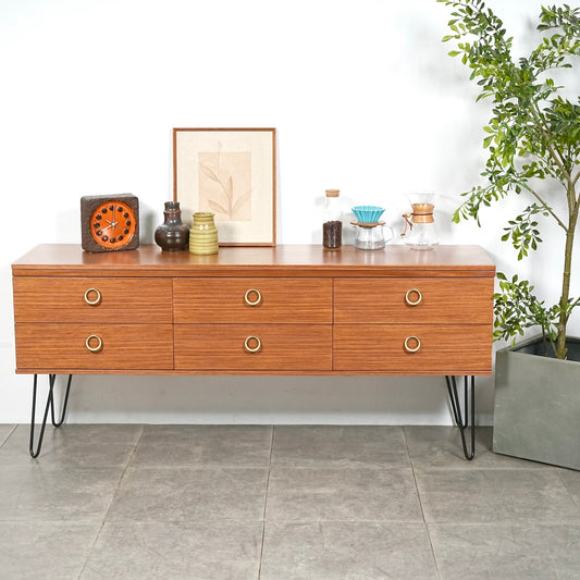 イギリスヴィンテージ サイドボード(ヘアピンカスタム)