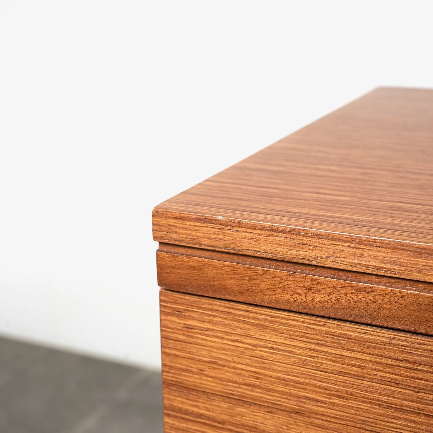 イギリスヴィンテージ サイドボード(ヘアピンカスタム)