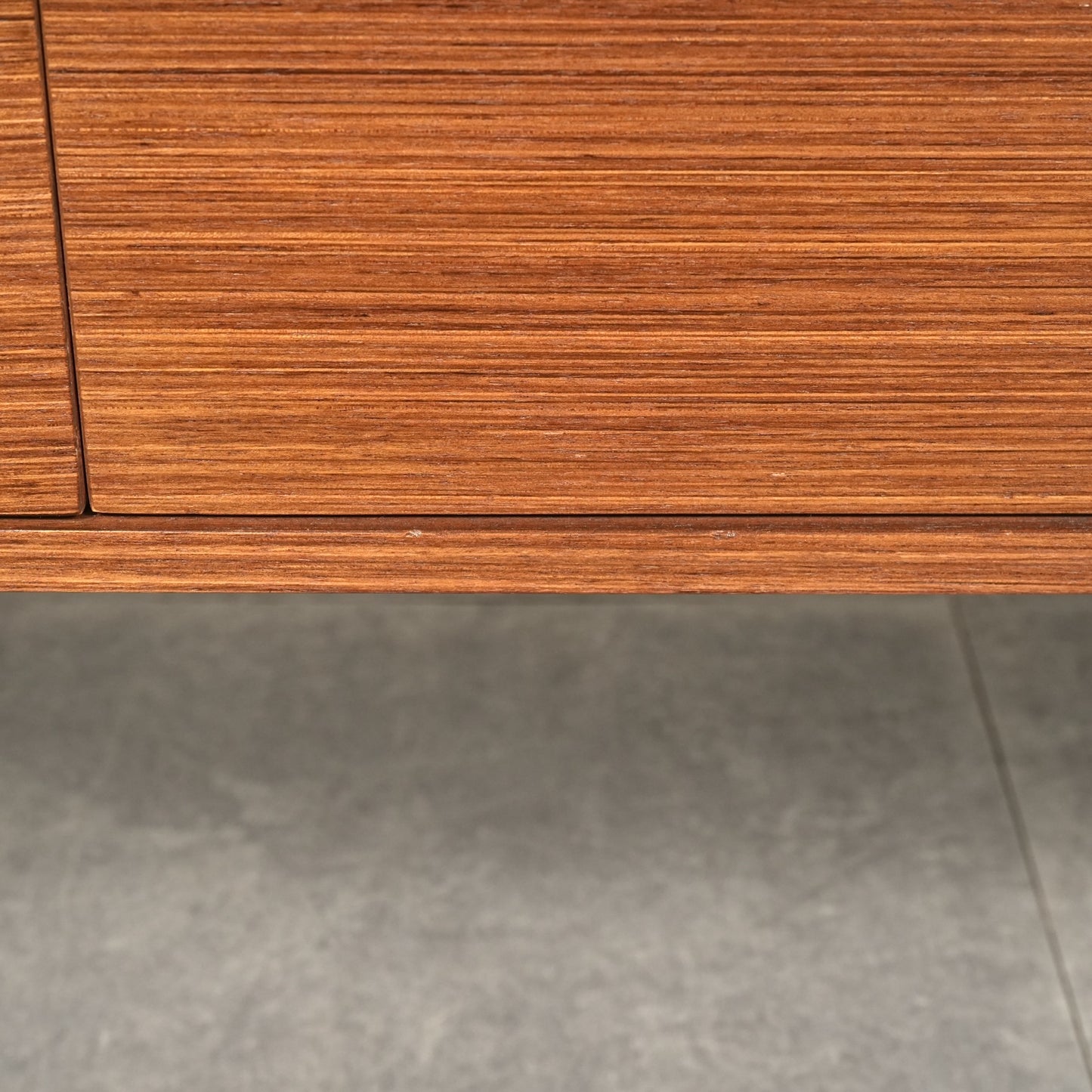 イギリスヴィンテージ サイドボード(ヘアピンカスタム)