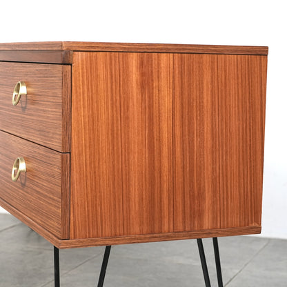 イギリスヴィンテージ サイドボード(ヘアピンカスタム)