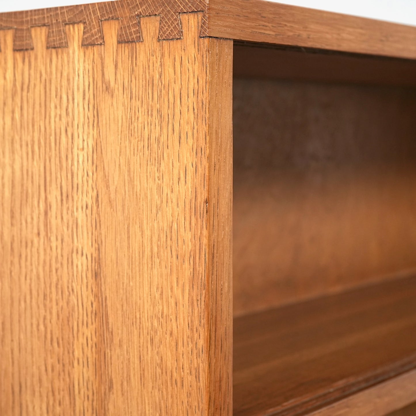 【Remploy】ヴィンテージ ガラスキャビネット