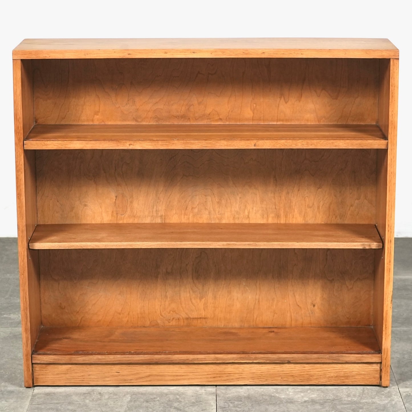 【Remploy】ヴィンテージ ガラスキャビネット