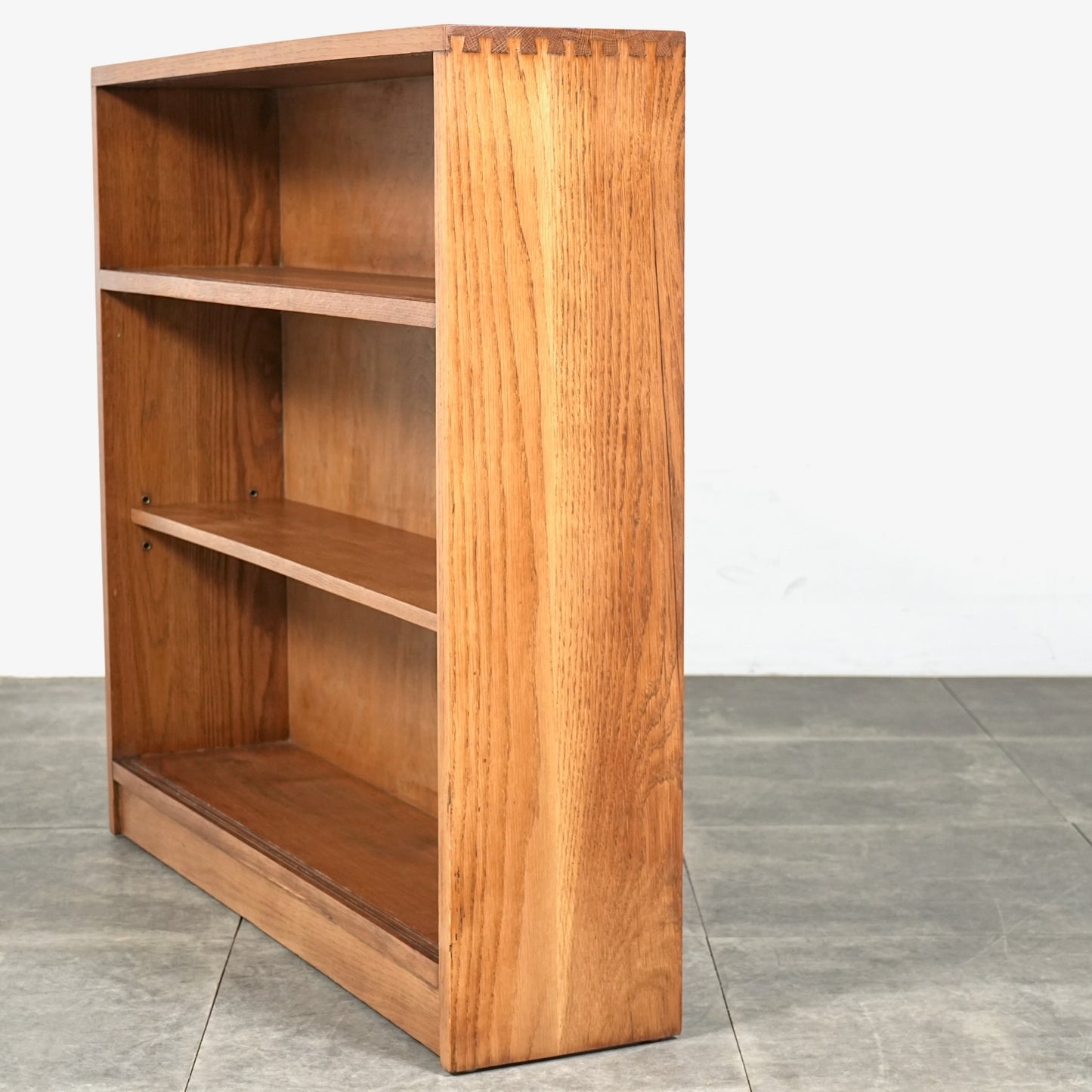 【Remploy】ヴィンテージ ガラスキャビネット