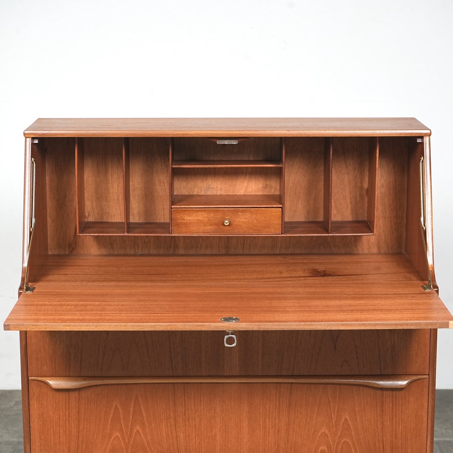 【SUTCLIFFE OF TODMORDEN】ライティングビューロー