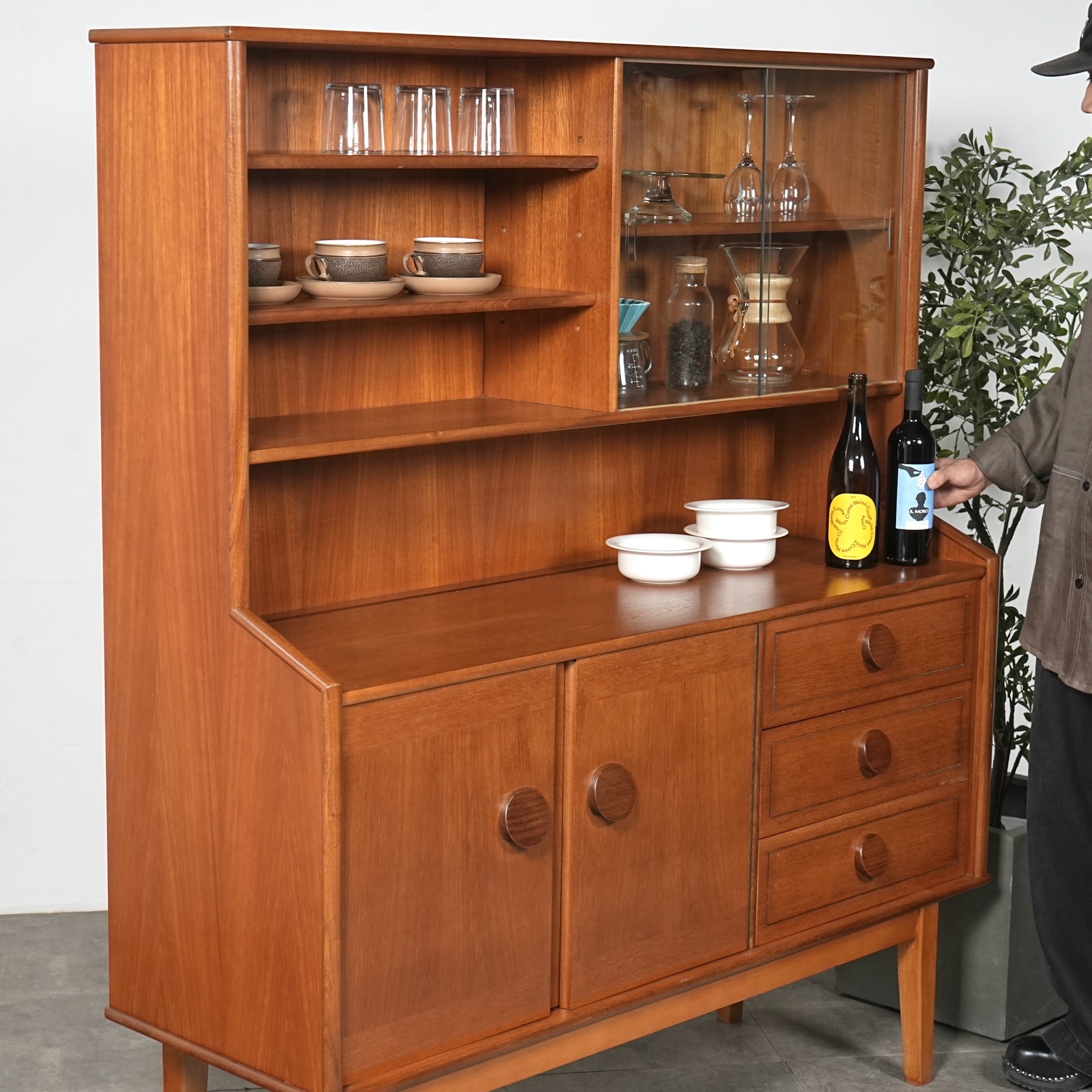 イギリスヴィンテージ キャビネット(ハイサイドボード) – TIME HYPE