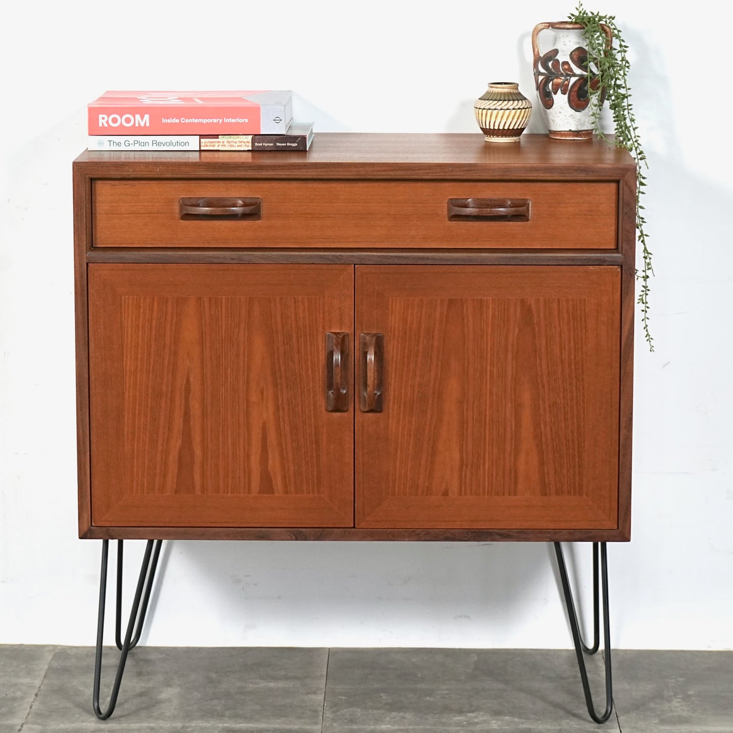 【G-PLAN】Sierra キャビネット(ヘアピンカスタム)