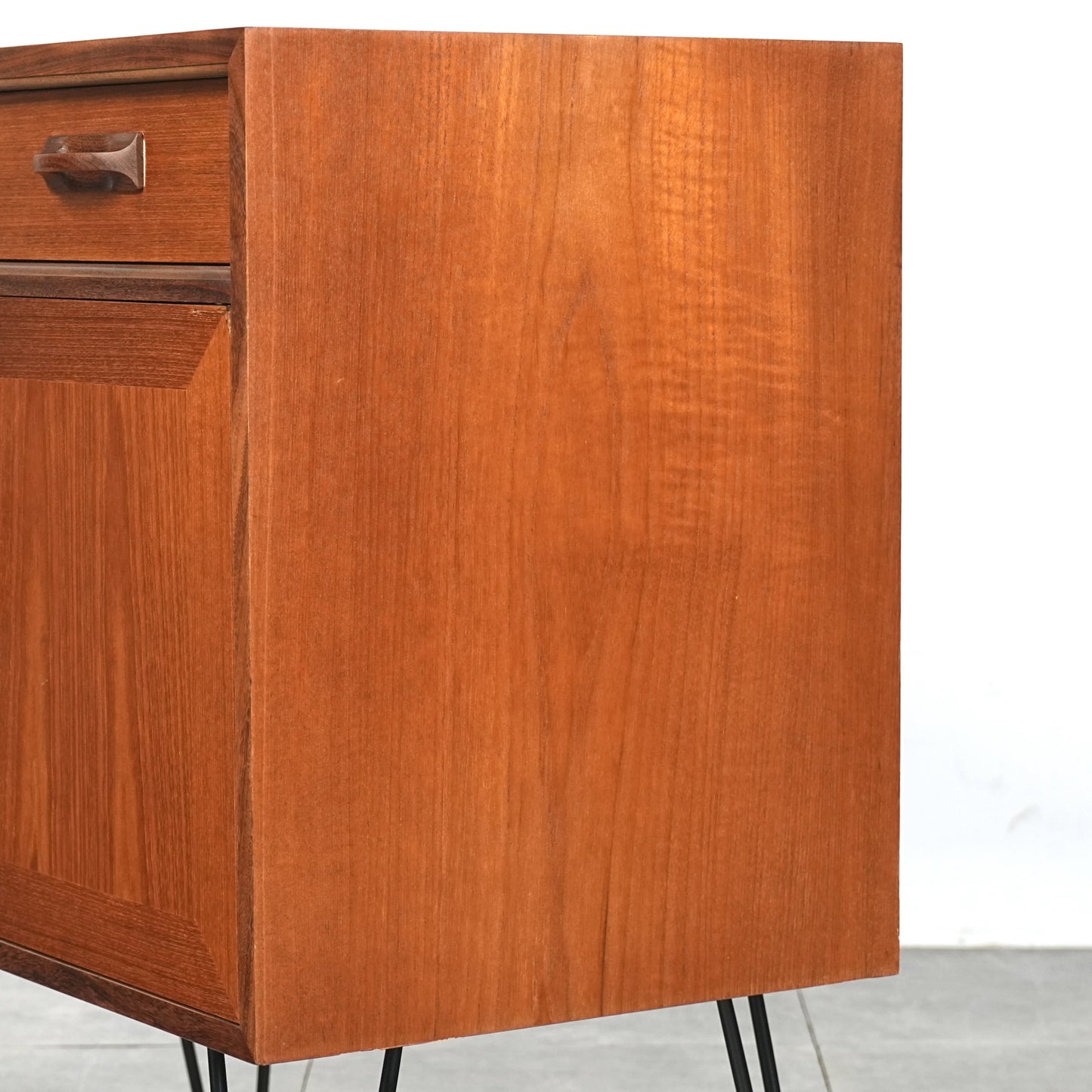 【G-PLAN】Sierra キャビネット(ヘアピンカスタム)