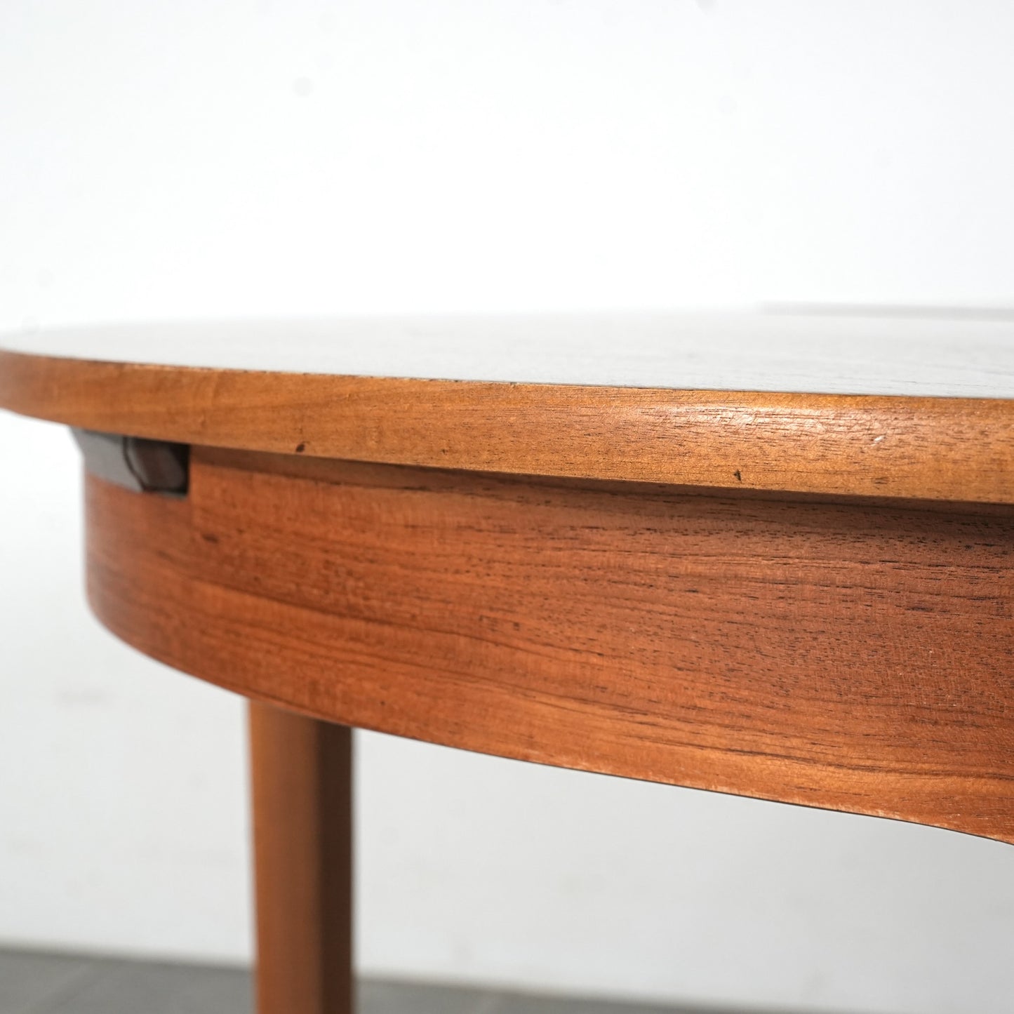 【NATHAN】エクステンション ラウンドテーブル