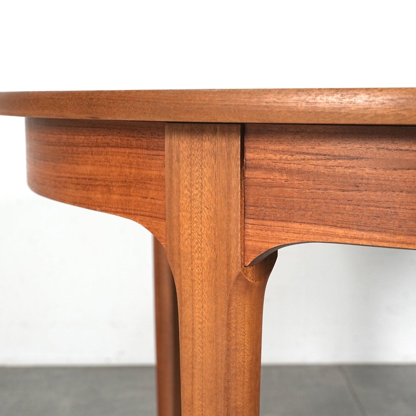 【NATHAN】エクステンション ラウンドテーブル