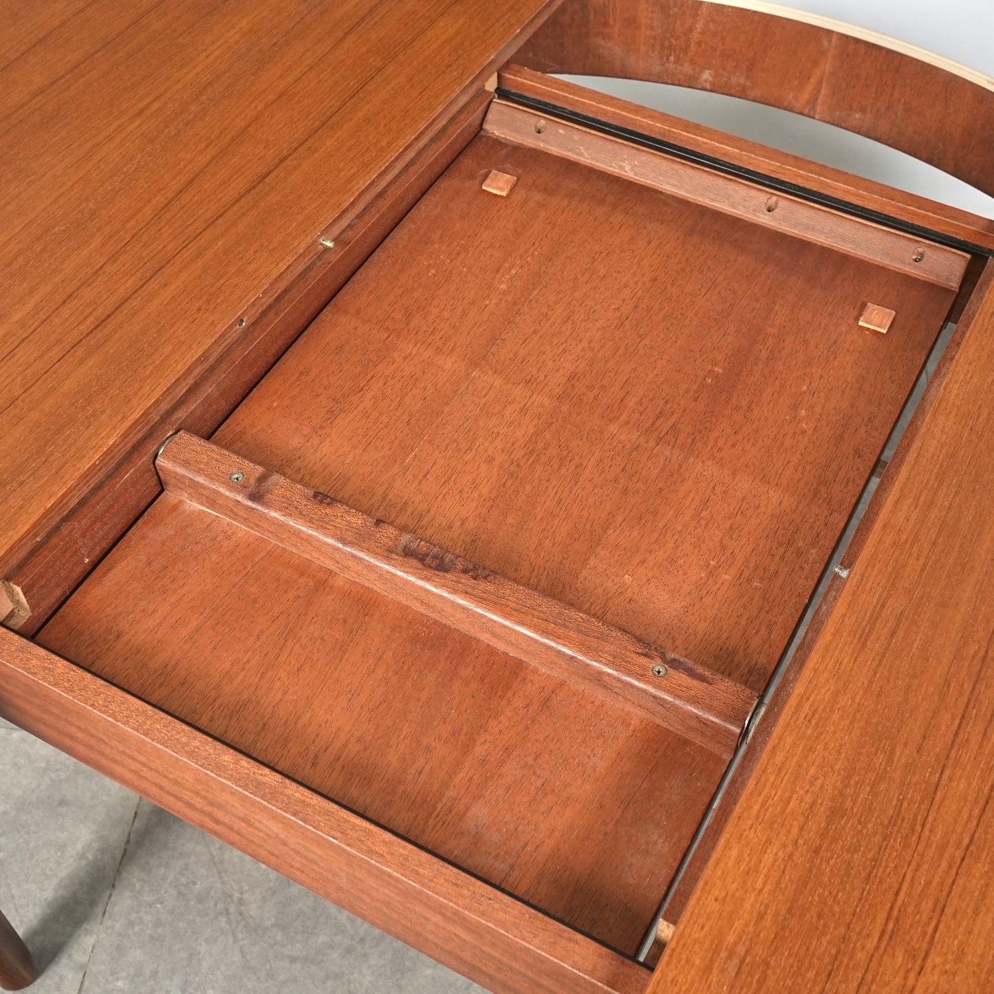 【Elliotts Of Newbury】エクステンション ラウンドテーブル