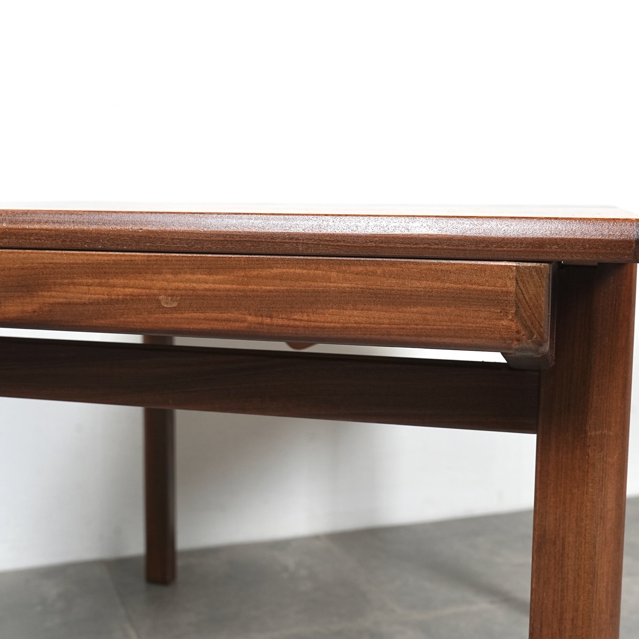 White&Newton】エクステンション ダイニングテーブル – TIME HYPE