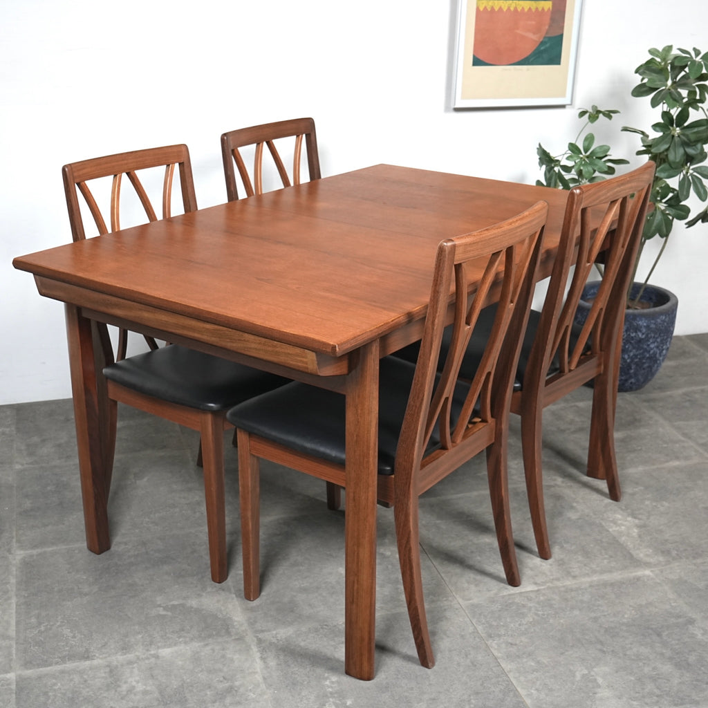 【White&Newton】エクステンション ダイニングテーブル