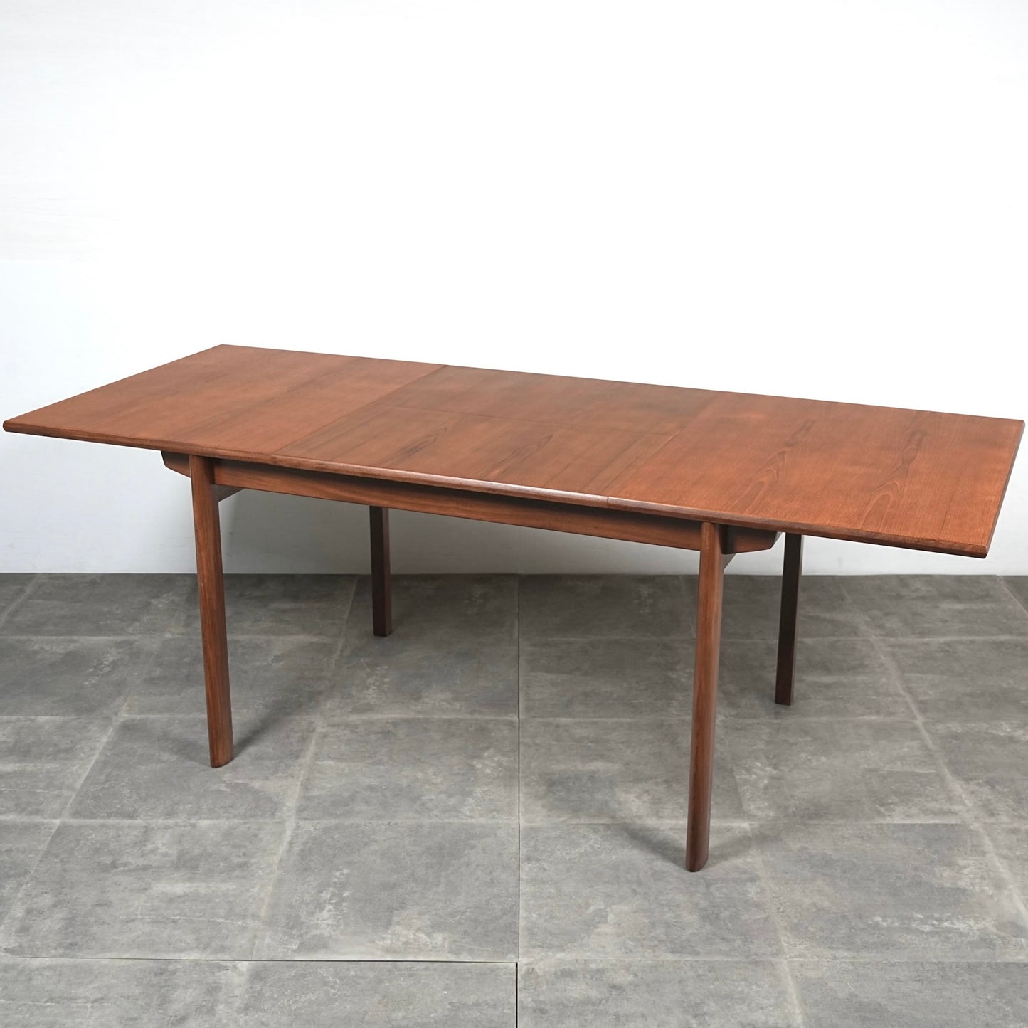 【White&Newton】エクステンション ダイニングテーブル