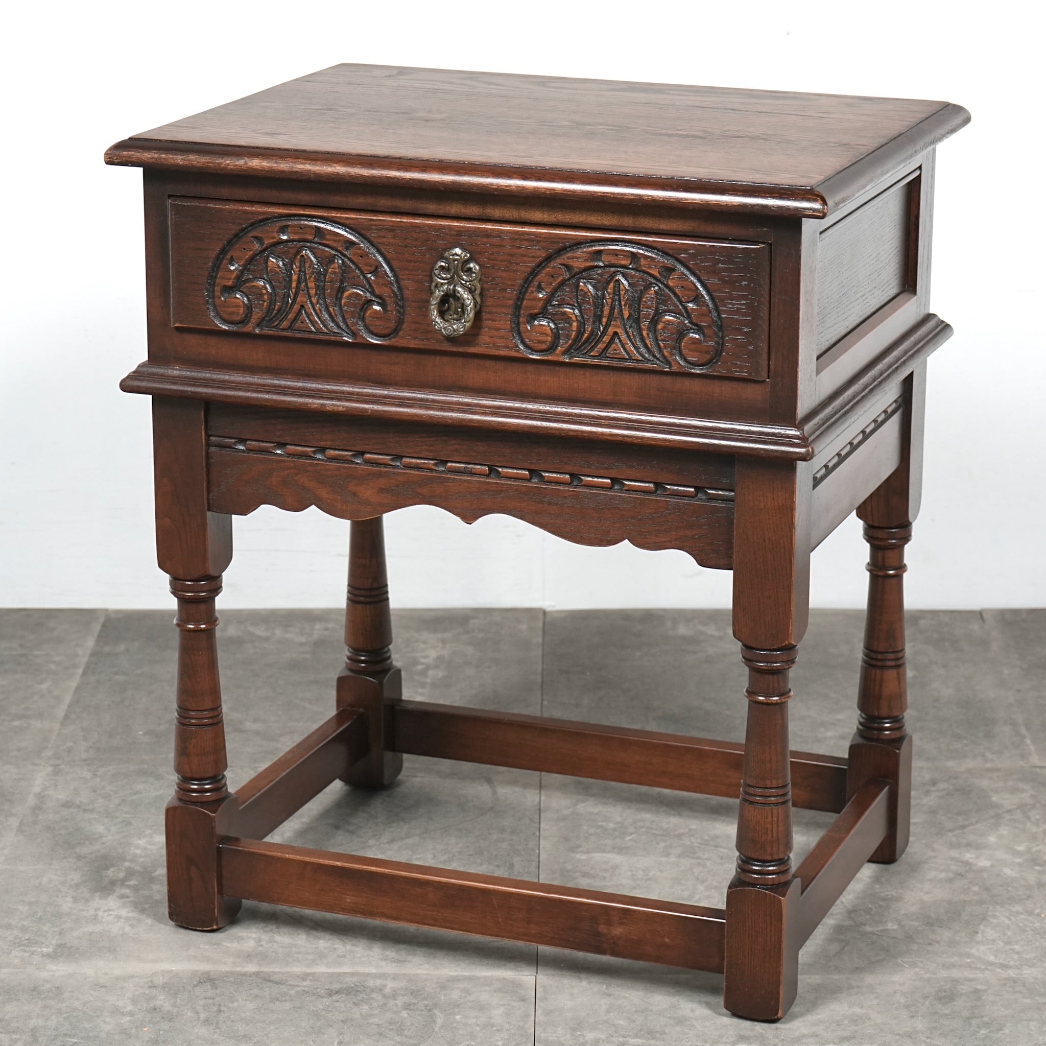 LOW TABLE & NEST TABLE – TIME HYPE