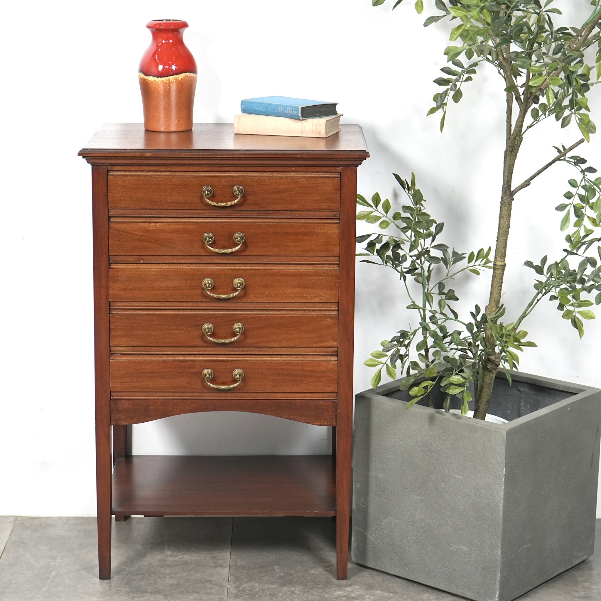 イギリスヴィンテージチェスト(英タッセル付き) 英国クラシック ヴィンテージ チェスト – TIME HYPE