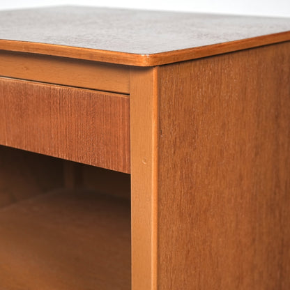 イギリスヴィンテージ サイドキャビネット