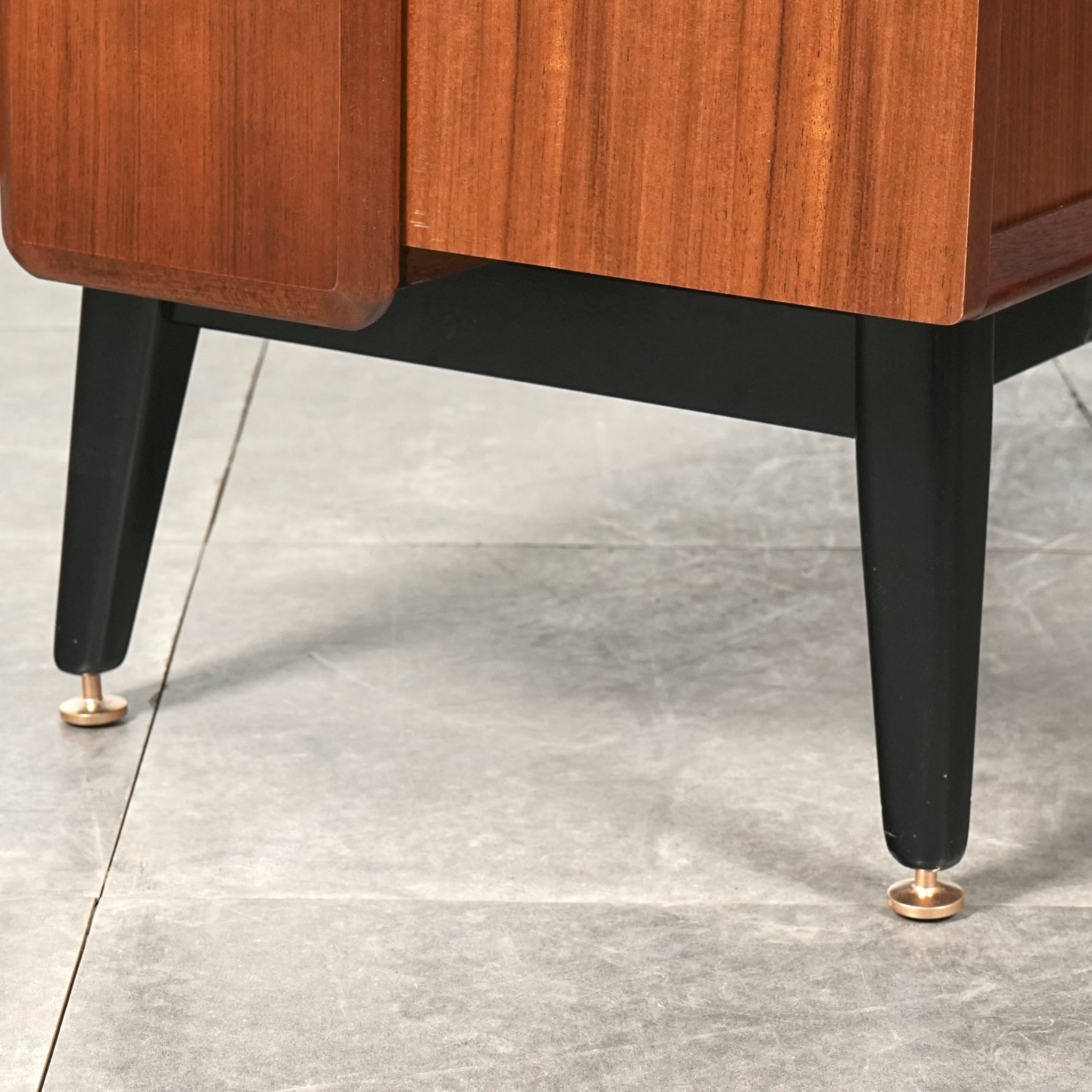 G-PLAN】Tola & Black ルームディバイダー – TIME HYPE