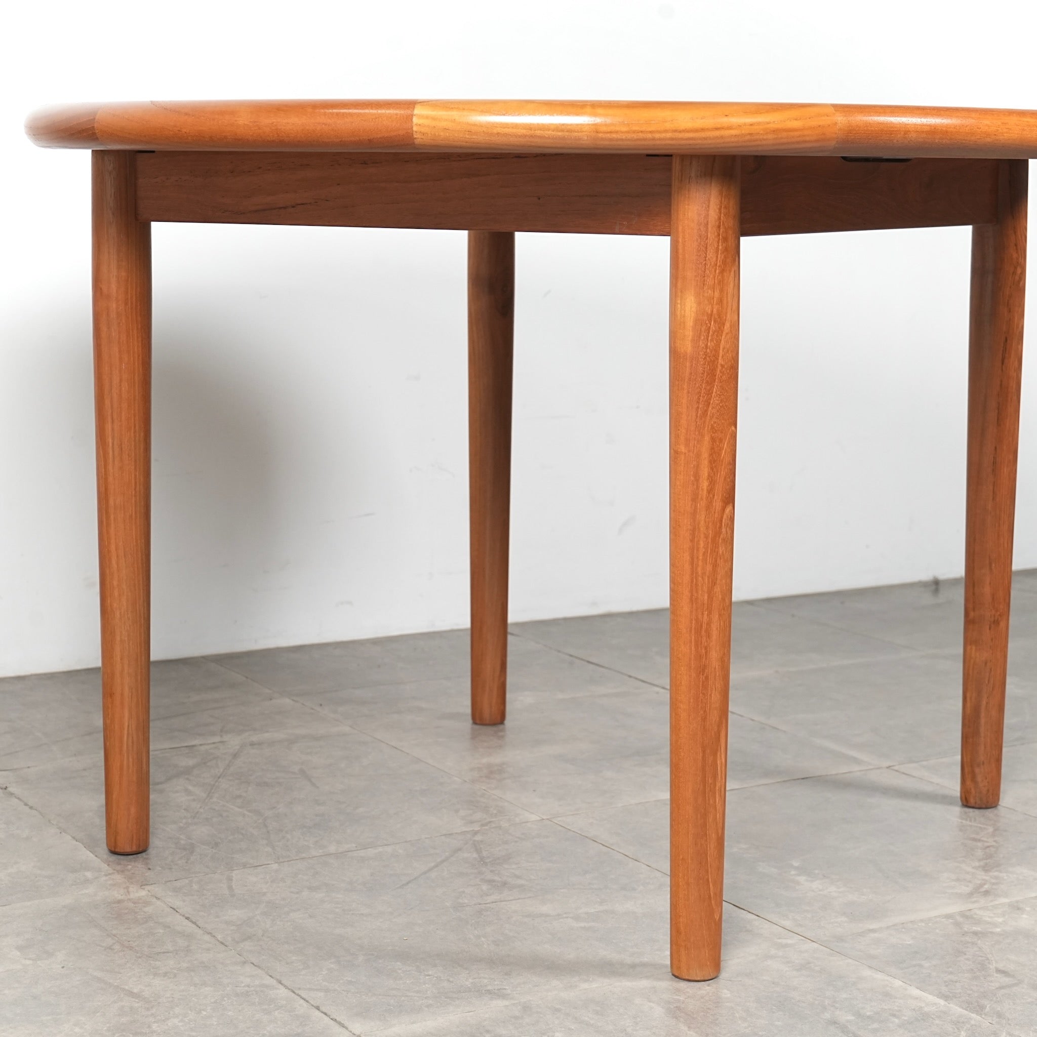 デンマークヴィンテージ エクステンション ラウンドテーブル – TIME HYPE