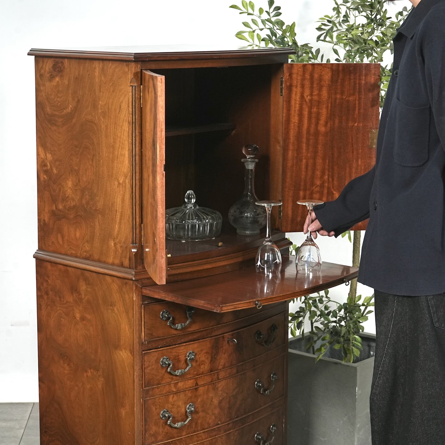 英国クラシック ヴィンテージ キャビネット